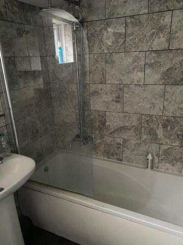 Luton Home Near Airport Private & Shared Bathroom Option Exteriér fotografie
