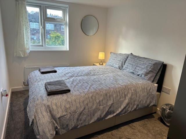 Luton Home Near Airport Private & Shared Bathroom Option Exteriér fotografie